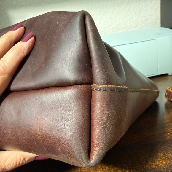 Portland Leather Goods Tote Bag - Picture 9 of 16